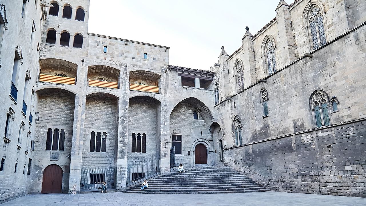 palau-de-la-virreina-outdoor-venue-barcelona